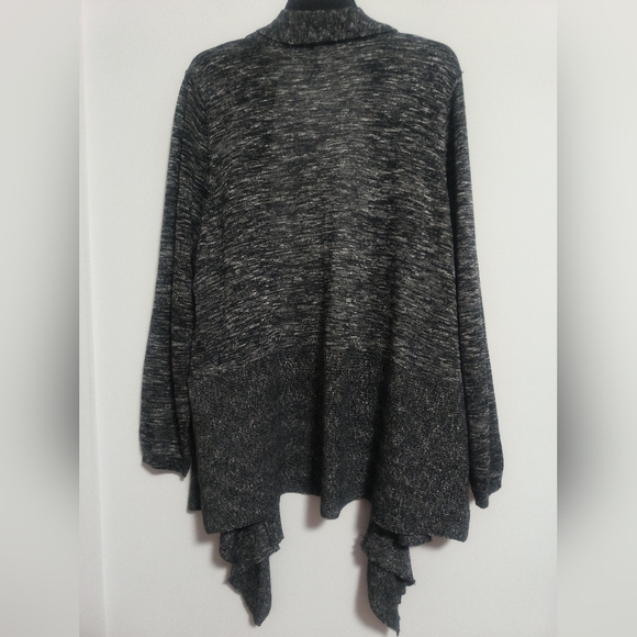 Women Black-White  Cardigan / Size 3X / NWOT - Picture 5 of 8